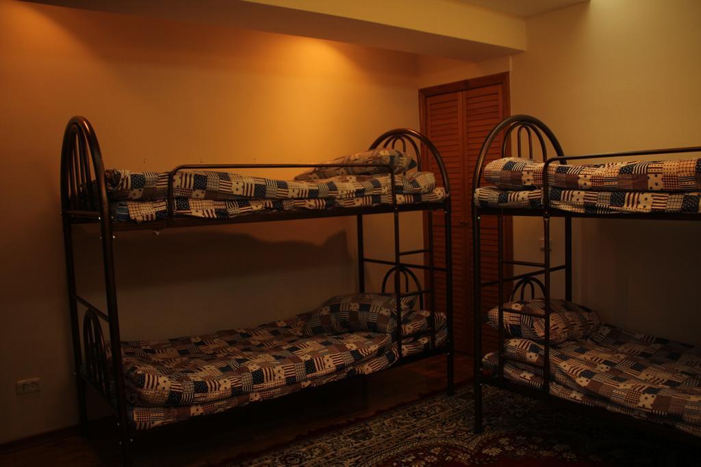 Ala Hostel Almaty Quarto foto